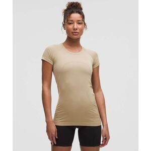 NWT Lululemon Swiftly Tech Short-Sleeve Shirt 2.0 *Hip Length‎ MSRP $68 - Size 2